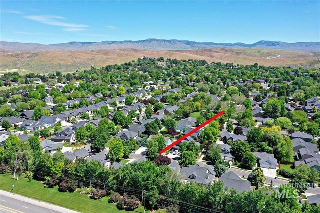 817 N Shadowridge Ave, Eagle, ID 83616