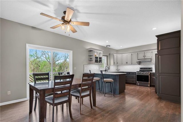 30305 W 84th Terrace, De Soto, KS 66018
