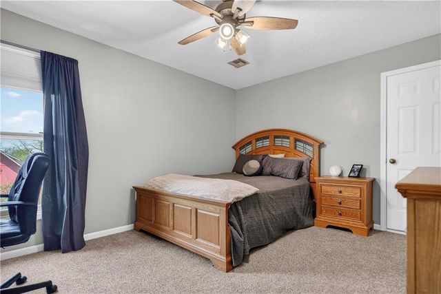 30305 W 84th Terrace, De Soto, KS 66018