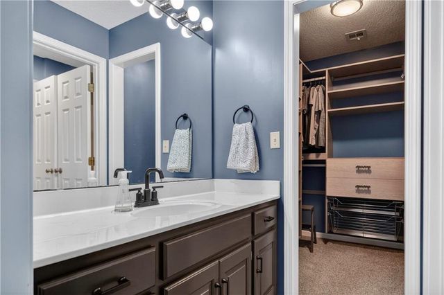 30305 W 84th Terrace, De Soto, KS 66018