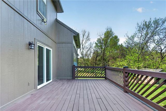 30305 W 84th Terrace, De Soto, KS 66018