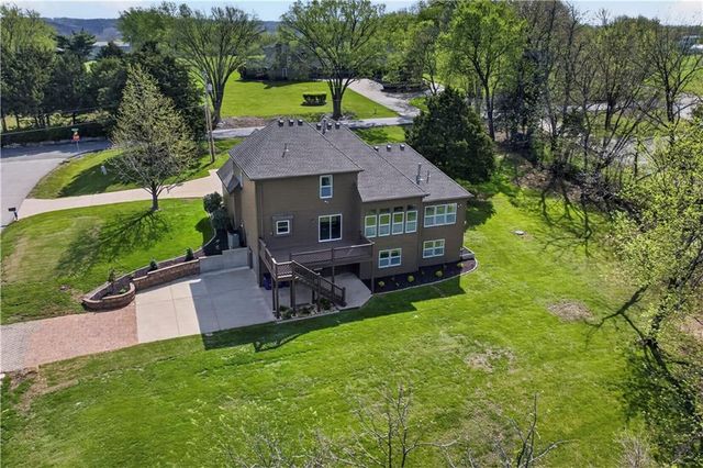 30305 W 84th Terrace, De Soto, KS 66018