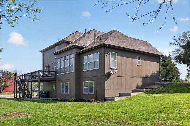 30305 W 84th Terrace, De Soto, KS 66018
