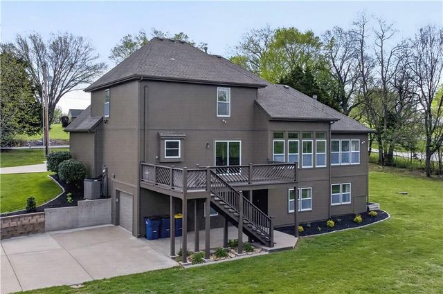 30305 W 84th Terrace, De Soto, KS 66018