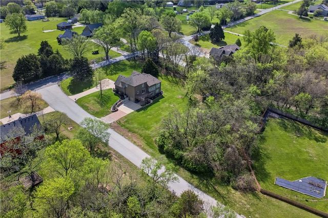 30305 W 84th Terrace, De Soto, KS 66018