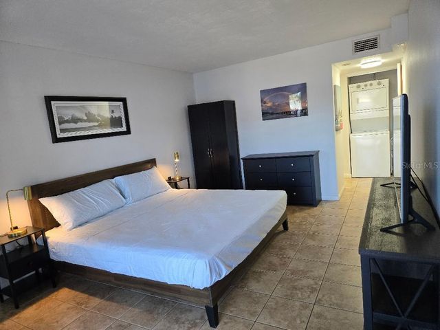 4908 38TH WAY S 103, St Petersburg, FL 33711