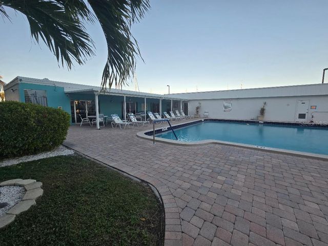 4908 38TH WAY S 103, St Petersburg, FL 33711