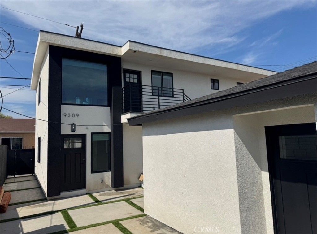 9307 S Budlong 1, Los Angeles, CA 90044