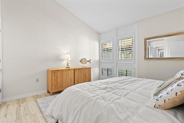 800 S BLVD OF THE PRESIDENTS 3, Sarasota, FL 34236