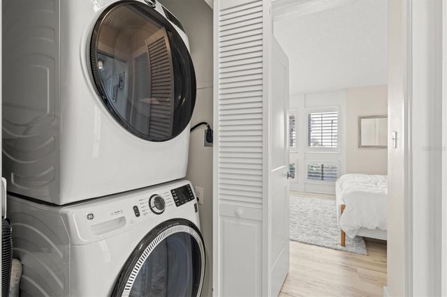 800 S BLVD OF THE PRESIDENTS 3, Sarasota, FL 34236