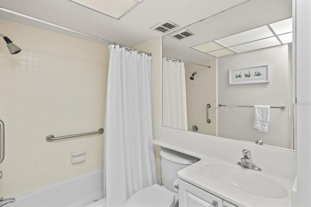 800 S BLVD OF THE PRESIDENTS 3, Sarasota, FL 34236