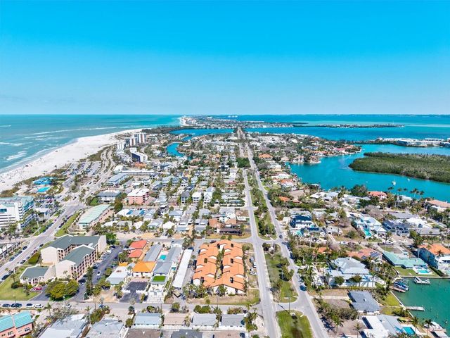 800 S BLVD OF THE PRESIDENTS 3, Sarasota, FL 34236