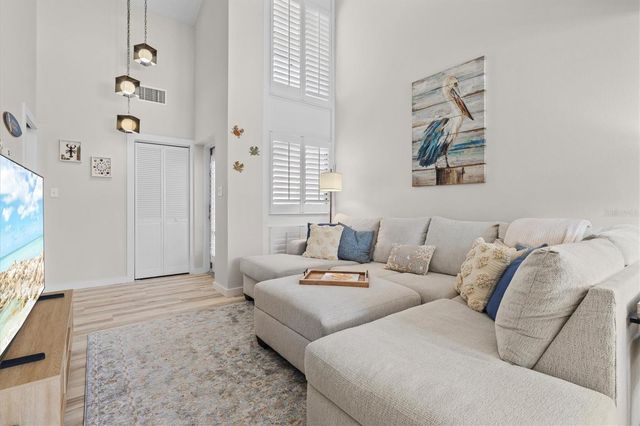 800 S BLVD OF THE PRESIDENTS 3, Sarasota, FL 34236