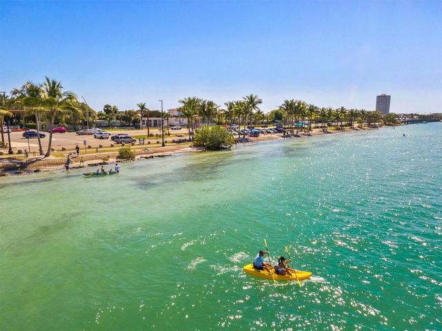 800 S BLVD OF THE PRESIDENTS 3, Sarasota, FL 34236