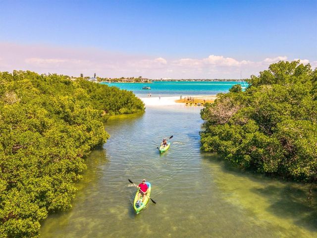 800 S BLVD OF THE PRESIDENTS 3, Sarasota, FL 34236