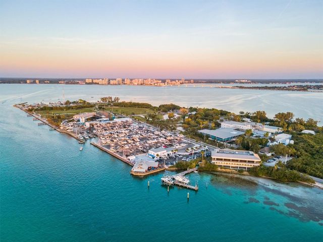 800 S BLVD OF THE PRESIDENTS 3, Sarasota, FL 34236