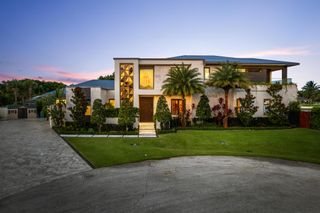 907 SW 37th Court, Boynton Beach, FL 33435