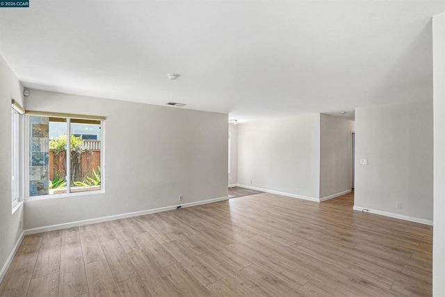 5517 Shorehaven Cir, Livermore, CA 94551
