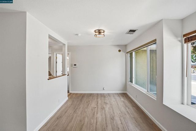 5517 Shorehaven Cir, Livermore, CA 94551