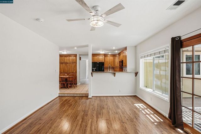 5517 Shorehaven Cir, Livermore, CA 94551