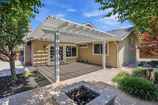 5517 Shorehaven Cir, Livermore, CA 94551