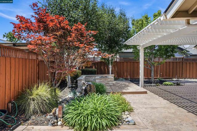5517 Shorehaven Cir, Livermore, CA 94551