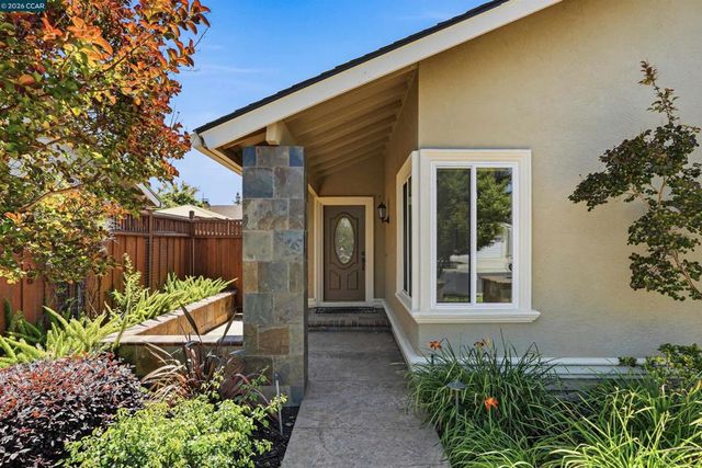 5517 Shorehaven Cir, Livermore, CA 94551