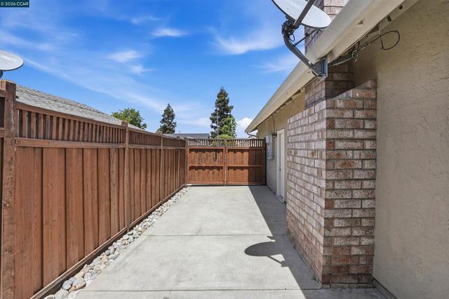 5517 Shorehaven Cir, Livermore, CA 94551
