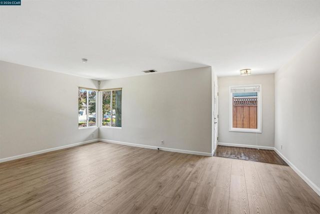 5517 Shorehaven Cir, Livermore, CA 94551