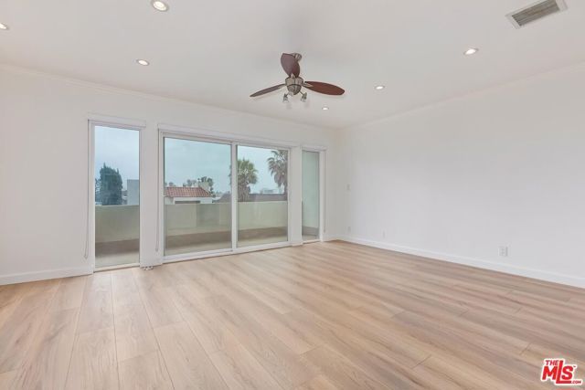 11925 Mayfield Avenue 1, Los Angeles, CA 90049