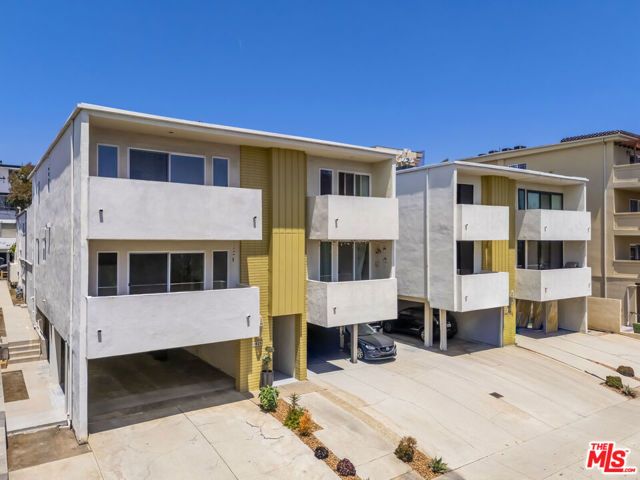 11925 Mayfield Avenue 1, Los Angeles, CA 90049