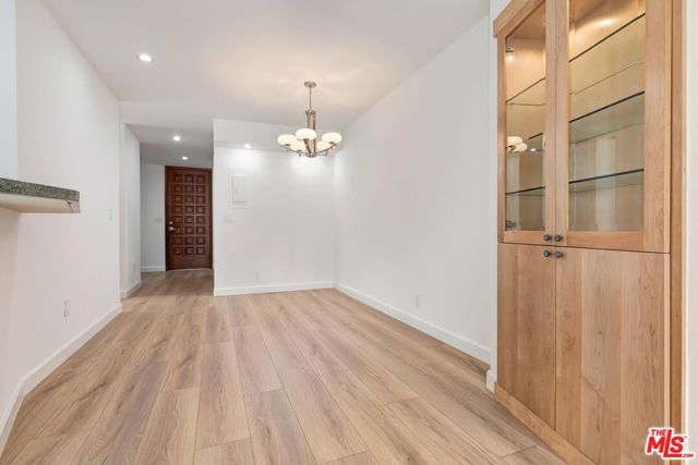 11925 Mayfield Avenue 1, Los Angeles, CA 90049