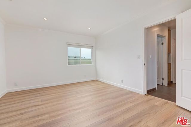 11925 Mayfield Avenue 1, Los Angeles, CA 90049