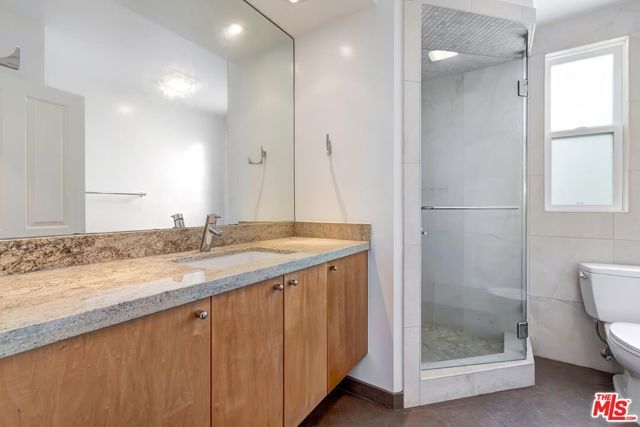 11925 Mayfield Avenue 1, Los Angeles, CA 90049