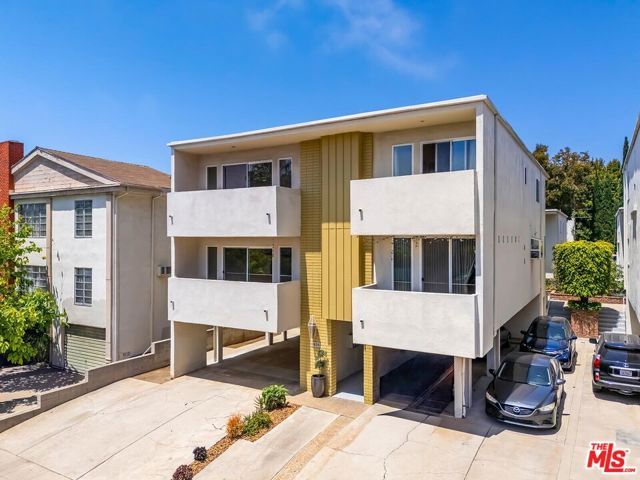11925 Mayfield Avenue 1, Los Angeles, CA 90049