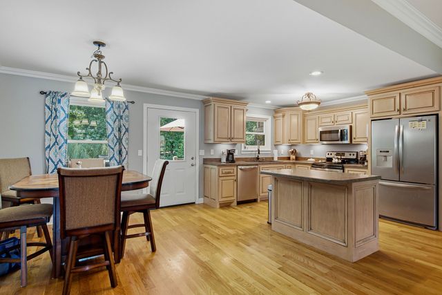 204 Artesa Dr, White House, TN 37188