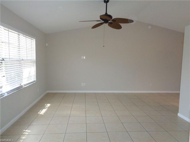 1510 SW 8th PL, Cape Coral, FL 33991
