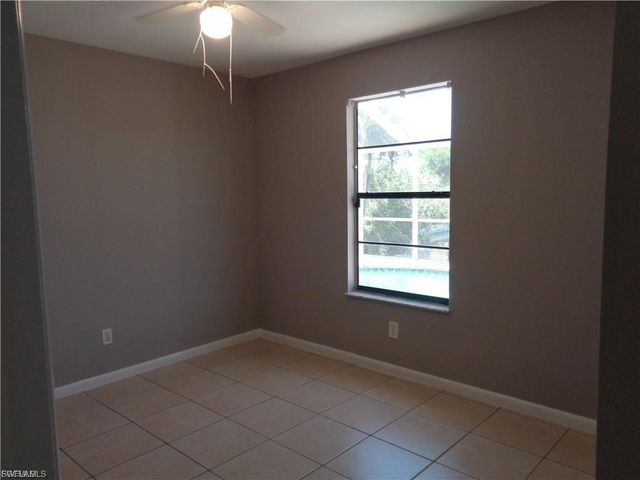 1510 SW 8th PL, Cape Coral, FL 33991