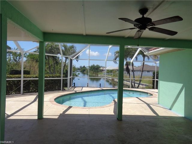 1510 SW 8th PL, Cape Coral, FL 33991