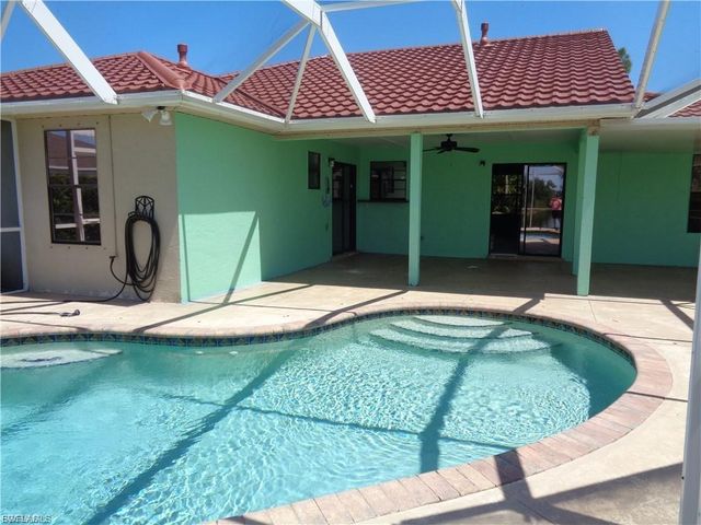 1510 SW 8th PL, Cape Coral, FL 33991