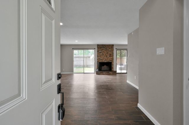 12311 Glenview Drive, Montgomery, TX 77356