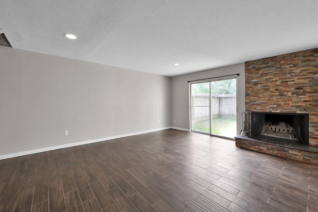 12311 Glenview Drive, Montgomery, TX 77356