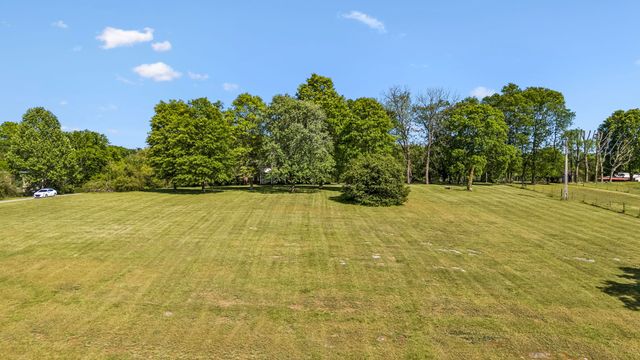 1019 Hilton Ln, Castalian Springs, TN 37031