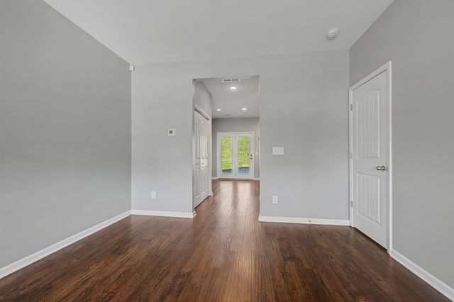 208 Bell Forge Ct, White Bluff, TN 37187