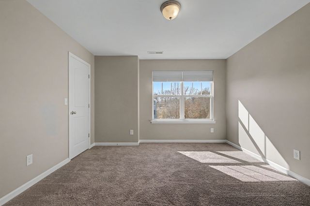 208 Bell Forge Ct, White Bluff, TN 37187