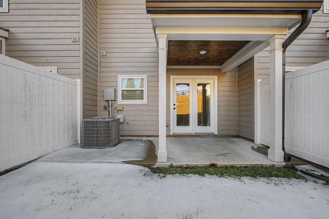 208 Bell Forge Ct, White Bluff, TN 37187