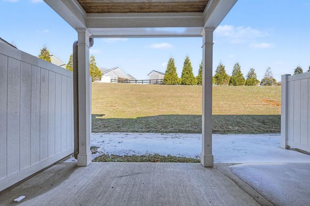 208 Bell Forge Ct, White Bluff, TN 37187