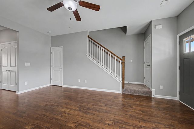 208 Bell Forge Ct, White Bluff, TN 37187