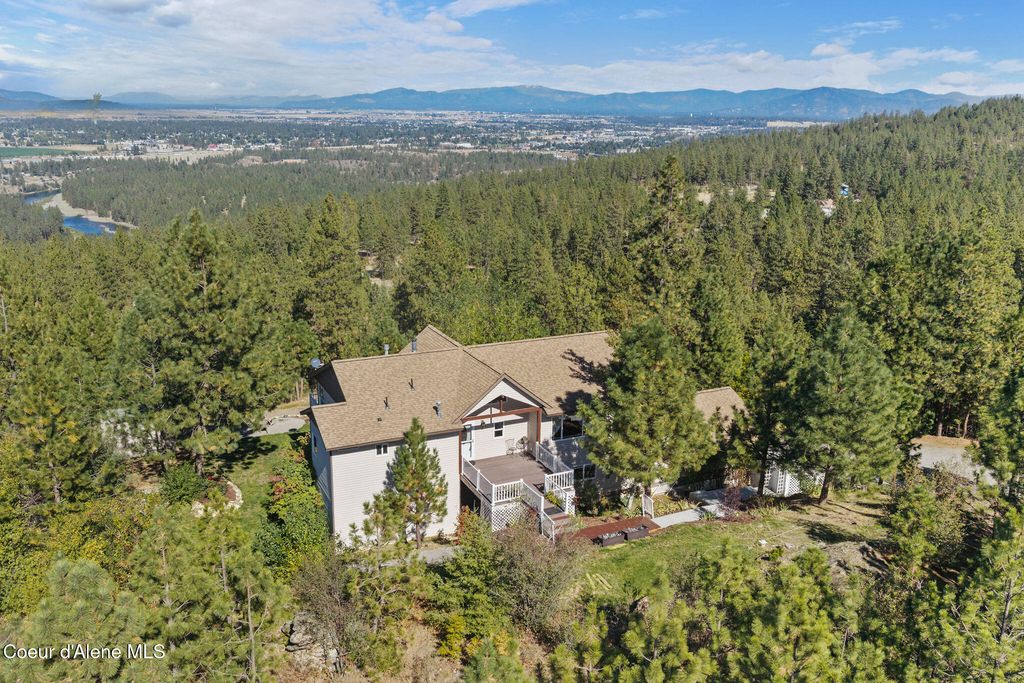 14760 W Aloysius Dr, Post Falls, ID 83854