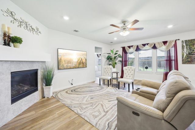 1816 Dunstan Drive, Fort Worth, TX 76052